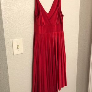 Soprano shift dress with pleating red size 6
